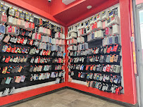 Silver Wireless Cell Phone Repair - Photo 8 - Car repair in Las Vegas, NV, Sunrise Manor