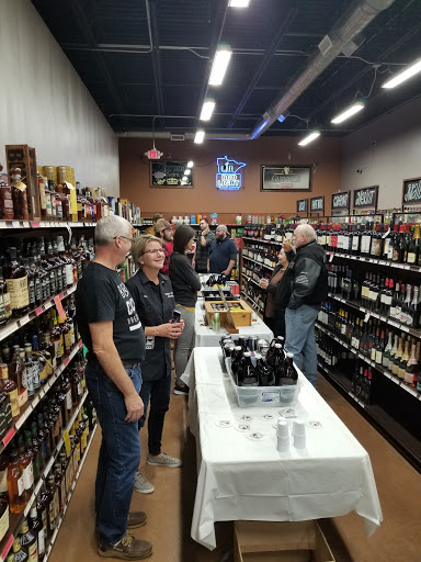 Liquor Store «Eagle Liquor Lino Lakes MN», reviews and photos, 730 Apollo Dr #190, Lino Lakes, MN 55014, USA