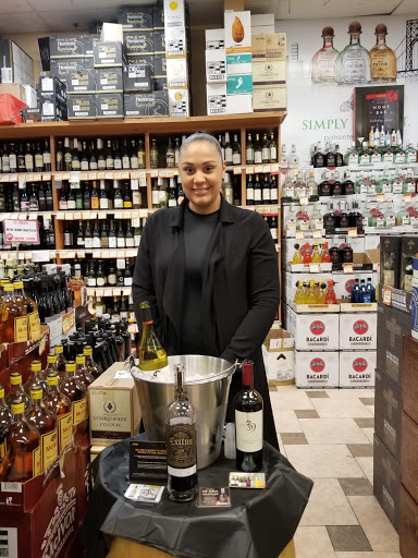 Liquor Store «Liquor & Wine Warehouse», reviews and photos, 1720 Eastchester Rd, Bronx, NY 10461, USA