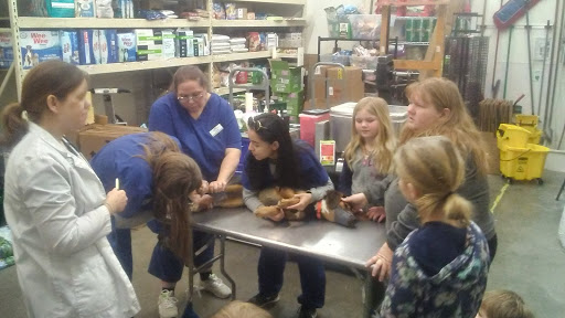 Pet Supply Store «Pet Supplies Plus», reviews and photos, 2982 S Illinois 83, Mundelein, IL 60060, USA