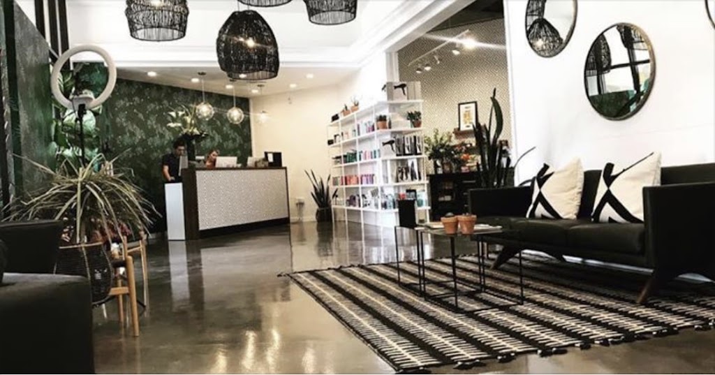 Studio 417 Salon 65810