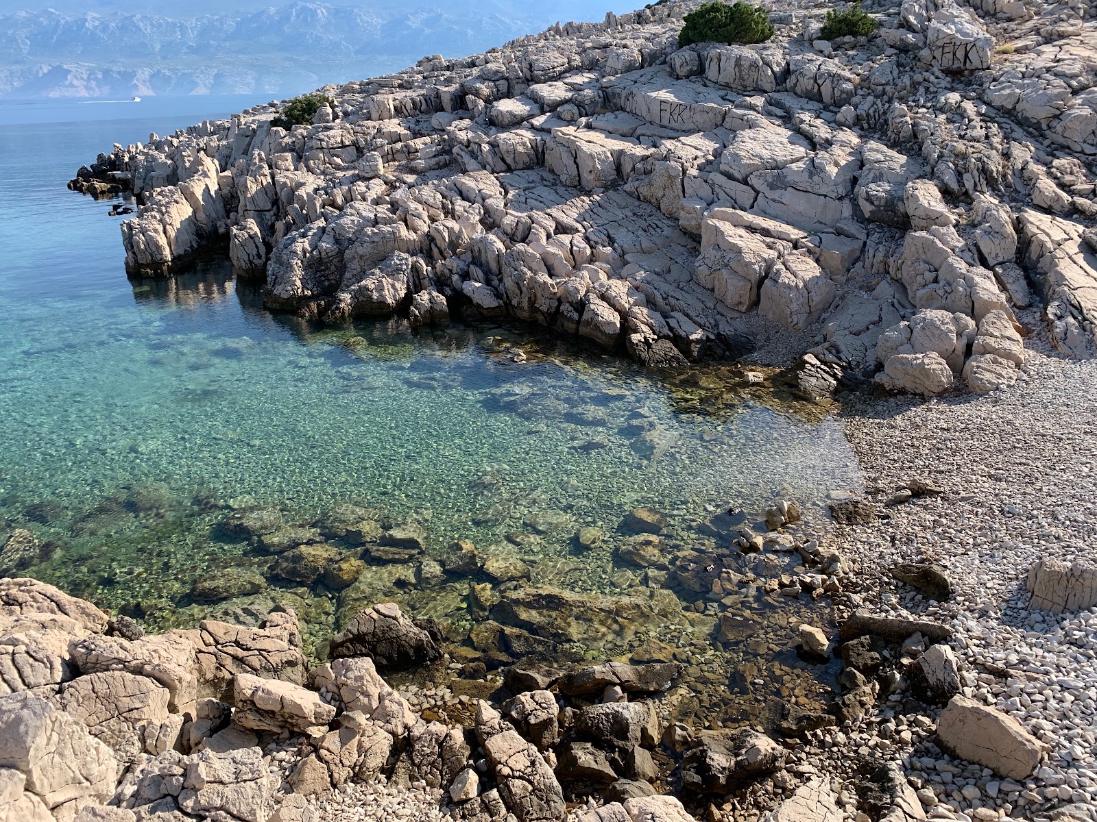 Foto di Nudist Beach Jadra con una baia minuscola