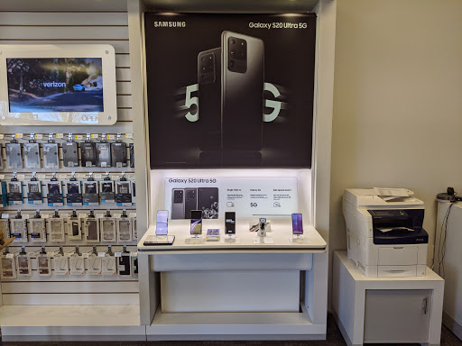 Cell Phone Store «GoWireless Verizon Authorized Retailer», reviews and photos, 705 N Springbrook Rd #101, Newberg, OR 97132, USA