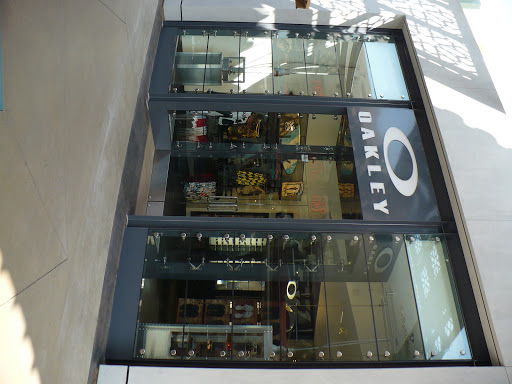 Sunglasses Store «Oakley Store», reviews and photos, 654 Spectrum Center Dr, Irvine, CA 92618, USA