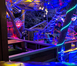 Tree House Bar & Restaurant photo