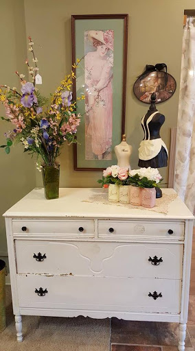 Thrift Store «Re-Uzit Shop of New Holland», reviews and photos, 707 W Main St, New Holland, PA 17557, USA