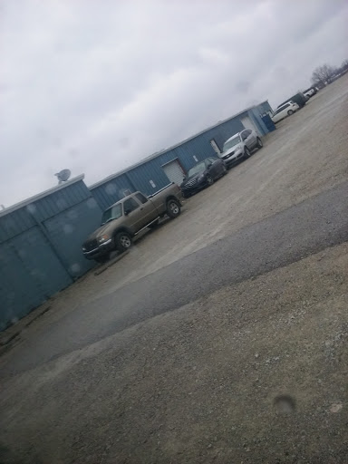 Flea Market «Shelby County Flea Market», reviews and photos, 820 Buck Creek Rd, Simpsonville, KY 40067, USA