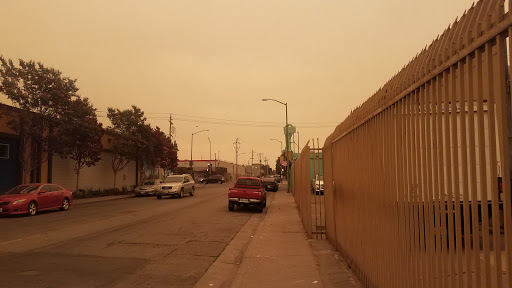 Grocery Store «Bayview Market & Liquor», reviews and photos, 10495 Edes Ave, Oakland, CA 94603, USA