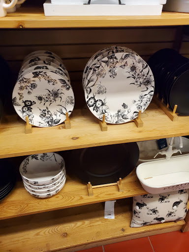 Home Goods Store «Pier 1 Imports», reviews and photos, 1304 Junction Hwy #100, Kerrville, TX 78028, USA