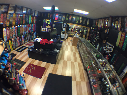 Skateboard Shop «Demented Skate Shop», reviews and photos, 5617 Liberty Fairfield Rd #1, Liberty Township, OH 45011, USA