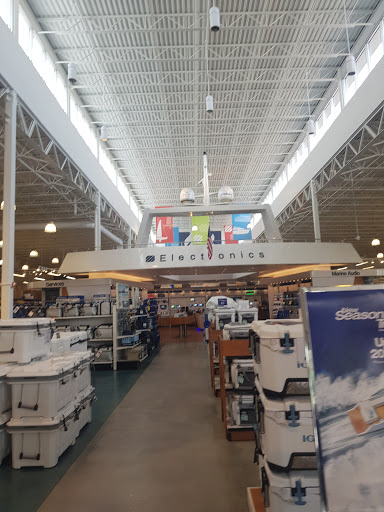 Marine Supply Store «West Marine», reviews and photos, 2401 S Andrews Ave, Fort Lauderdale, FL 33316, USA