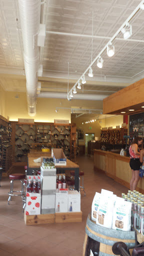 Wine Store «Spirits of Mt Vernon», reviews and photos, 900 N Charles St, Baltimore, MD 21201, USA