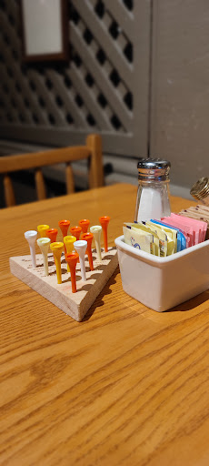 American Restaurant «Cracker Barrel Old Country Store», reviews and photos, 2012 E 59th St, Anderson, IN 46013, USA