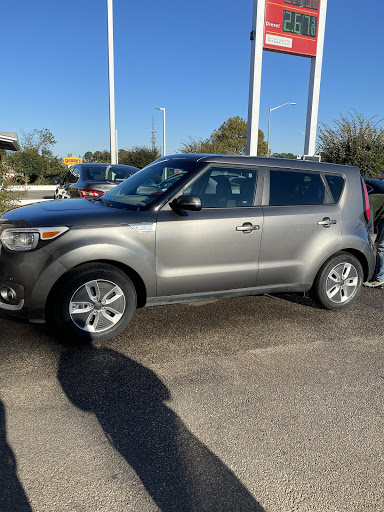 Car Dealer «Fellah Auto Group», reviews and photos, 11 N Bishop Ave, Springfield, PA 19064, USA