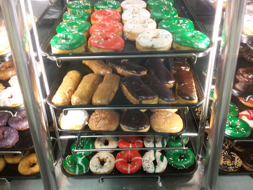 Donut Shop «Yum Yum Donuts», reviews and photos, 4860 W 190th St, Torrance, CA 90503, USA