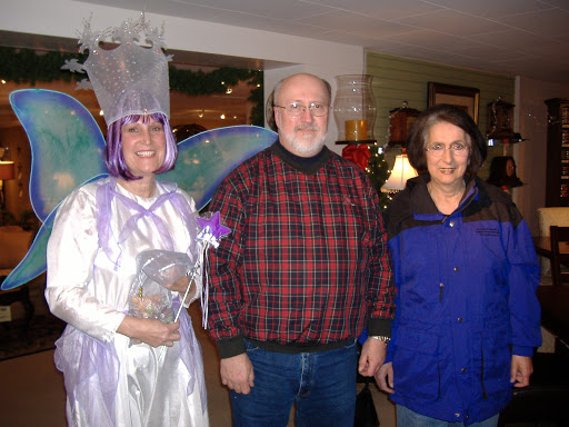 Furniture Store «Newell Hunt Furniture», reviews and photos, 113 W Stewart Ave, Puyallup, WA 98371, USA