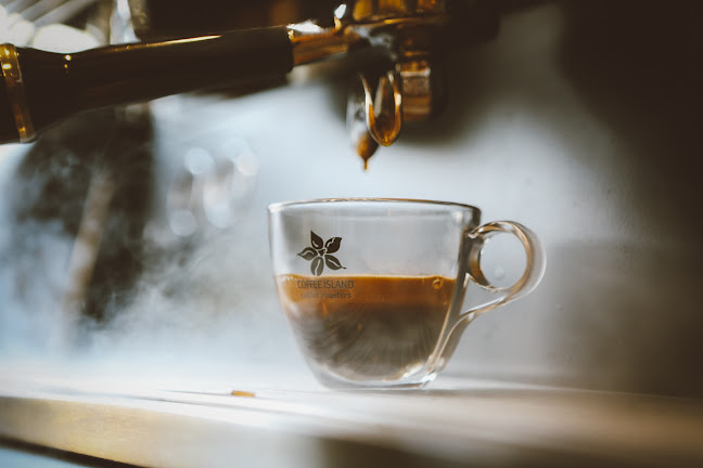 Opinii despre Coffee Island Καματερού în Καματερό - Καφετέρια