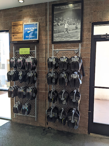 Shoe Store «Sole Sports Running Zone», reviews and photos, 1006 E Warner Rd #104, Tempe, AZ 85284, USA