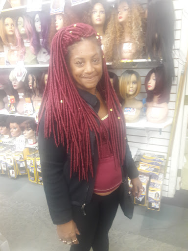 Beauty Supply Store «D J Beauty Supply», reviews and photos, 8211 N Florida Ave, Tampa, FL 33604, USA