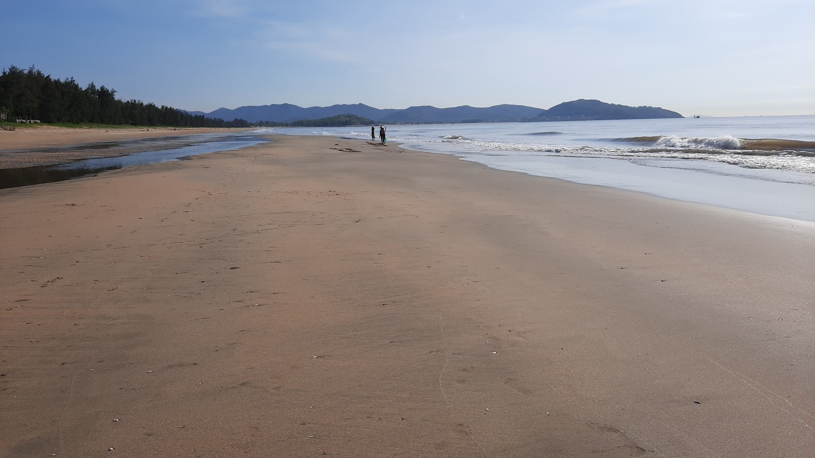 Quynh Phuong beach'in fotoğrafı ve yerleşim
