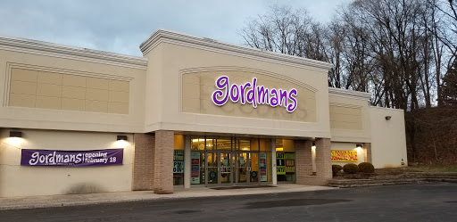 Peebles, 1525 E Main St, Waynesboro, PA 17268, USA, 