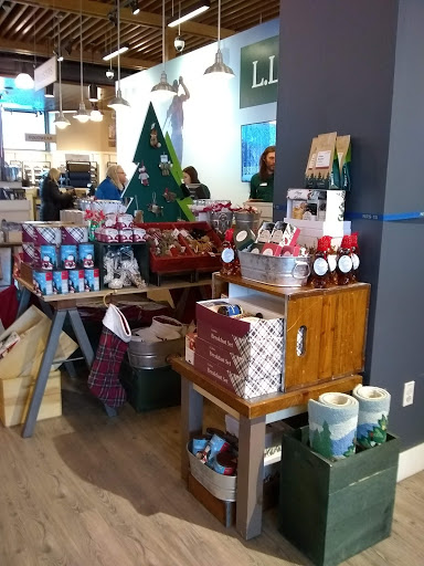 Clothing Store «L.L. Bean», reviews and photos, 101 Cherry St Suite #1020, Burlington, VT 05401, USA