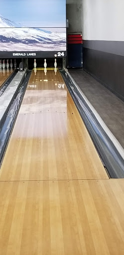 Bowling Alley «Emerald Lanes», reviews and photos, 140 Oakway Rd, Eugene, OR 97401, USA