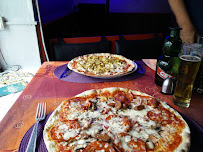 Pizza du Pizzeria Le Crépuscule à Huelgoat - n°9