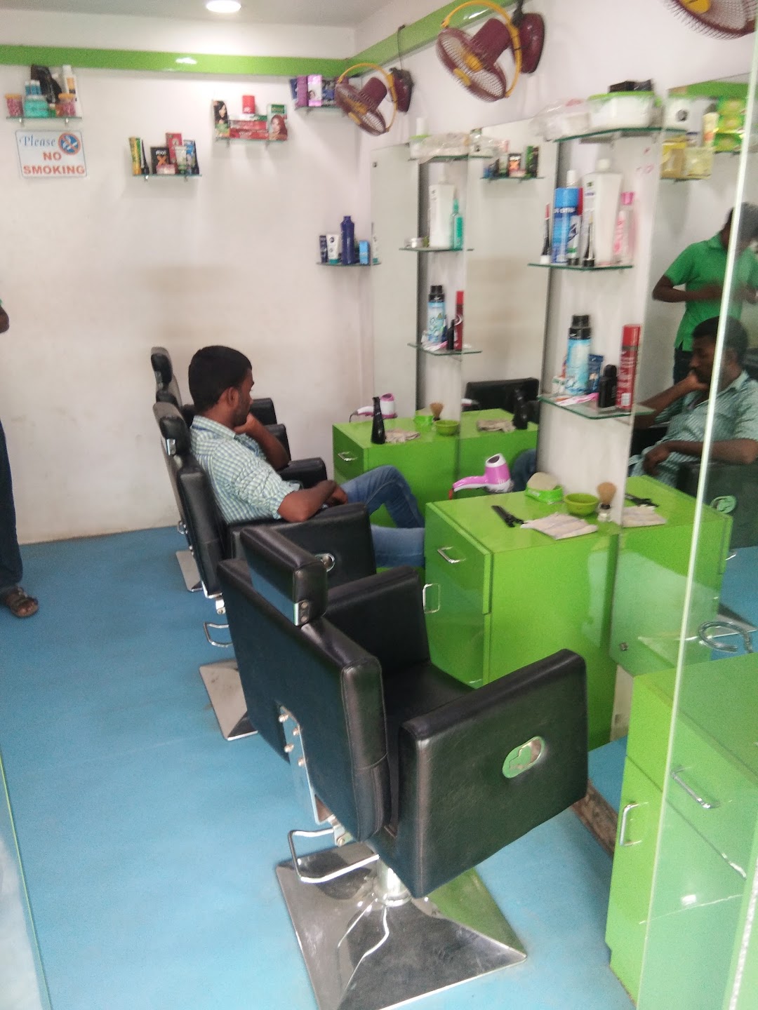 Omm Spa & Cutting Zone