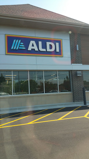 Supermarket «ALDI», reviews and photos, 4615 W Layton Ave, Greenfield, WI 53220, USA