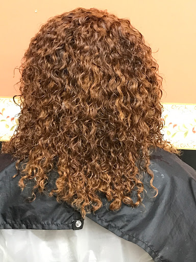 Beauty Salon «Queen B Beauty & Hair Salon», reviews and photos, 1588 Veterans Memorial Hwy SW #204, Austell, GA 30168, USA