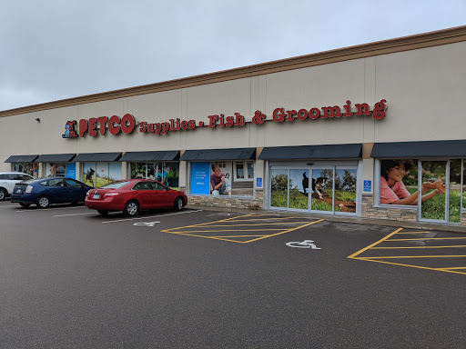 Petco Animal Supplies, 2575 Fairview Ave N, Roseville, MN 55113, USA, 