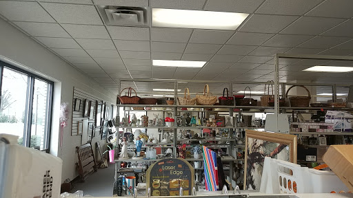 Thrift Store «Hendersonville Samaritan Thrift Store», reviews and photos