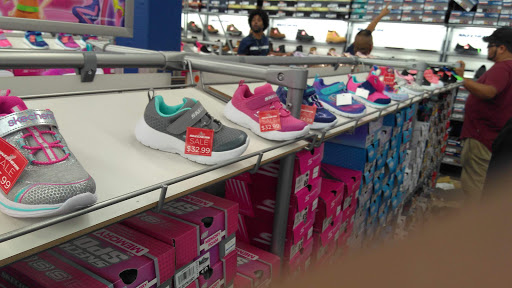 Shoe Store «SKECHERS Factory Outlet», reviews and photos, 5805 Cutting Blvd, El Cerrito, CA 94530, USA