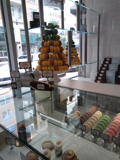 Shopping Mall «West Village», reviews and photos, 3699 McKinney Ave, Dallas, TX 75204, USA