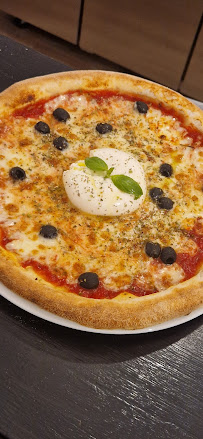 Pizza du Lou, Pizzeria napolitaine, Salades et jus Détox à Lille - n°4