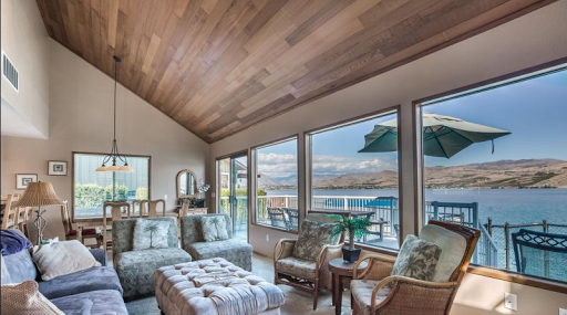 Vacation Home Rental Agency «Windermere Vacation Rentals Lake Chelan», reviews and photos, 115 E Woodin Ave, Chelan, WA 98816, USA