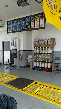 Splash Oil Change - Photo 4 - Car repair in Bridgeport, CT, Bridgeport