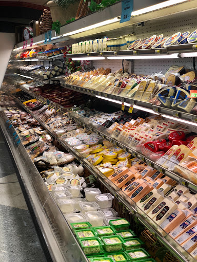 Grocery Store «Fishers Foods», reviews and photos, 4403 Cleveland Ave NW, Canton, OH 44709, USA