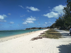 Quatre Cocos Beach'in fotoğrafı ve yerleşim