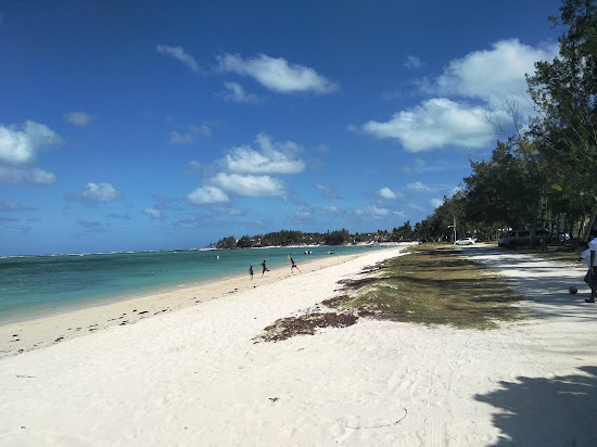 Quatre Cocos Beach