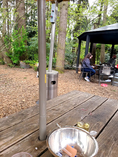 Brewpub «McMenamins Cornelius Pass Roadhouse», reviews and photos, 4045 NW Cornelius Pass Rd, Hillsboro, OR 97124, USA