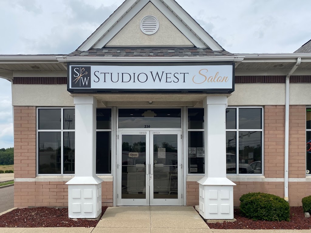 Studio West Salon 44278