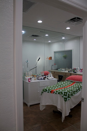 Comments and reviews of Mooi Salon and Spa
