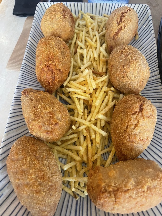 Miña Nai Camelle