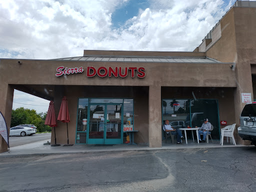 Donut Shop «Sierra Doughnut», reviews and photos, 3837 E Sierra Madre Blvd, Pasadena, CA 91107, USA