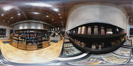 Gourmet Grocery Store «The Market by Foxtrot», reviews and photos, 1019 W Lake St, Chicago, IL 60654, USA