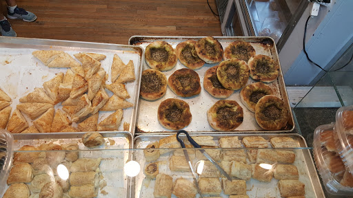 Kosher Grocery Store «Emanu-el Delicatessen», reviews and photos, 52 W Railroad Ave, Tenafly, NJ 07670, USA