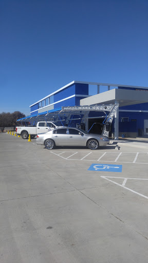 Clean N Shine Express Carwash en Richardson