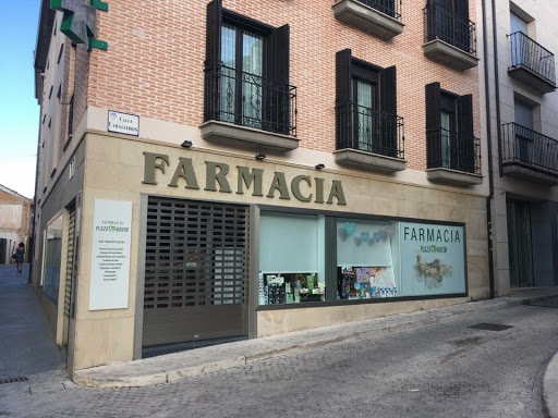 Información y opiniones sobre Farmacia Ana Cabezón García de Almazán